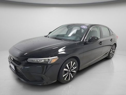 Used 2023 Honda Civic EX image 3