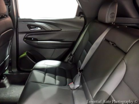 Used 2023 Chevrolet TrailBlazer ACTIV w/ Technology Package FWD image 13