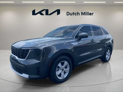 Used 2025 Kia Sorento LX