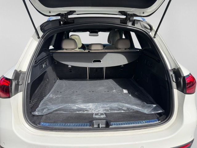 Certified 2026 Mercedes-Benz GLC 300 4MATIC image 9