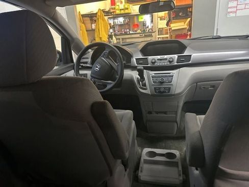 Used 2014 Honda Odyssey LX image 18
