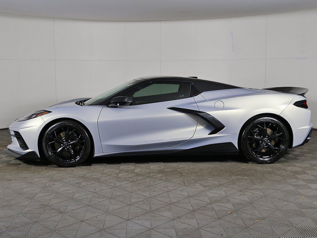 Used 2021 Chevrolet Corvette Stingray Premium Conv w/ Z51 Performance Package RWD image 22