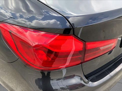 Used 2020 BMW 530i w/ Convenience Package RWD image 28