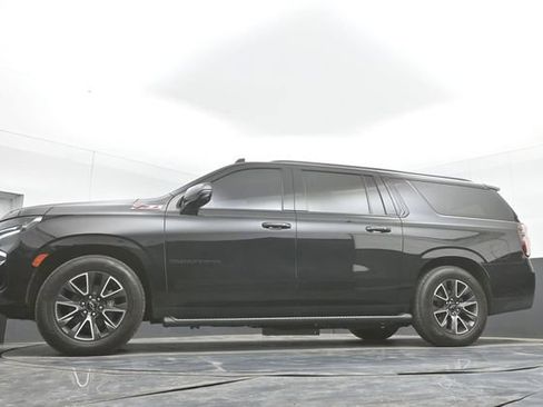 Used 2021 Chevrolet Suburban Z71 w/ Z71 Off-Road Package AWD/4WD image 30