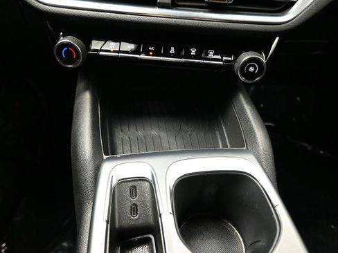 Used 2025 Chevrolet Equinox EV LT image 26