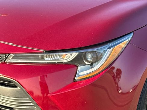 Used 2024 Toyota Corolla LE FWD image 4