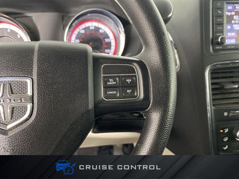Used 2019 Dodge Grand Caravan SE w/ UConnect Hands-Free Group FWD image 21