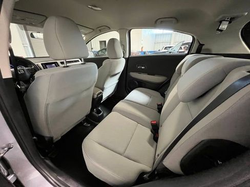 Used 2019 Honda HR-V LX image 14