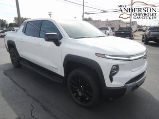 New 2025 Chevrolet Silverado EV LT video 1