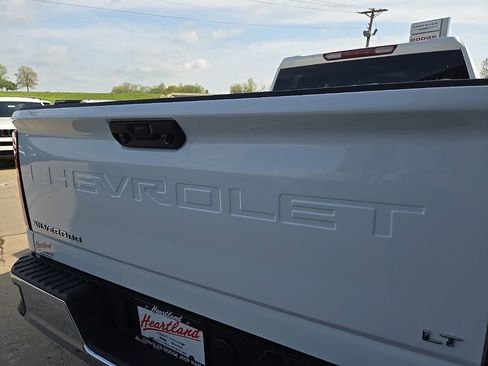 Used 2025 Chevrolet Silverado 2500 LT w/ Convenience Package AWD/4WD image 29