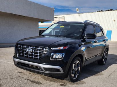 Used 2022 Hyundai Venue SEL w/ Cargo Package