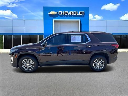 Used 2022 Chevrolet Traverse LT FWD image 6