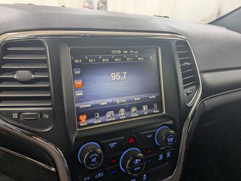 Used 2015 Jeep Grand Cherokee Limited w/ Trailer Tow Group IV AWD/4WD image 15