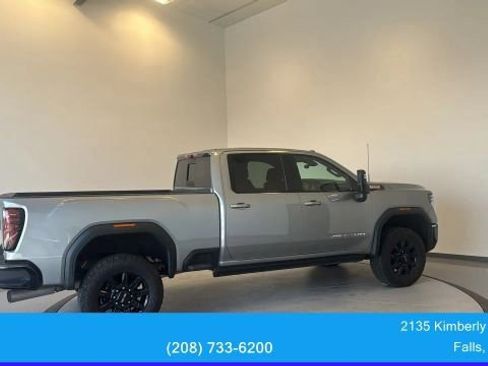 Used 2025 GMC Sierra 2500 AT4X AWD/4WD image 14