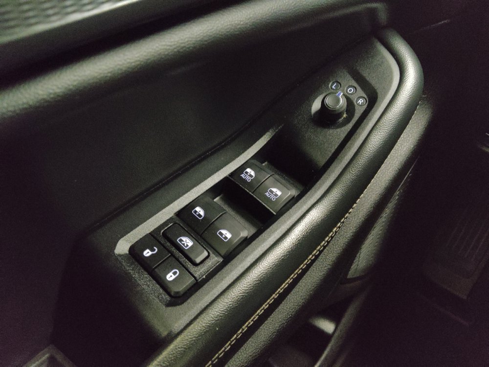 Used 2023 Jeep Grand Cherokee Altitude AWD/4WD image 27