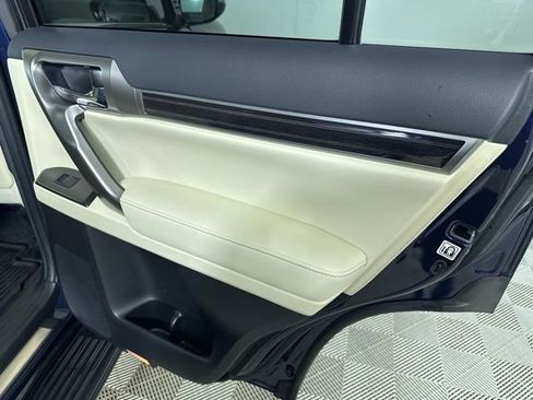 Used 2023 Lexus GX 460 Premium w/ Premium Package AWD/4WD image 15