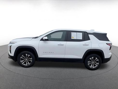 Used 2025 Chevrolet Equinox LT FWD image 9