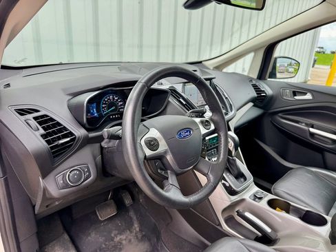 Used 2016 Ford C-MAX SEL w/ Equipment Group 302A FWD image 10