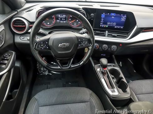 Used 2024 Chevrolet Trax RS w/ Driver Confidence Package FWD image 12