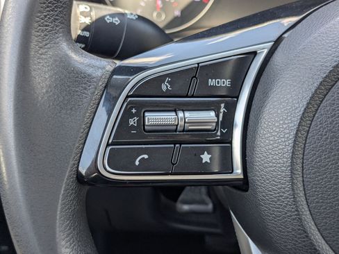 Used 2024 Kia Forte LX FWD image 19