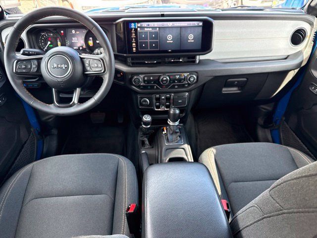 Used 2024 Jeep Wrangler Unlimited w/ Convenience Group AWD/4WD image 5