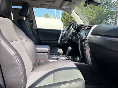 Used 2020 Toyota 4Runner SR5 Premium w/ Moonroof Package AWD/4WD image 19