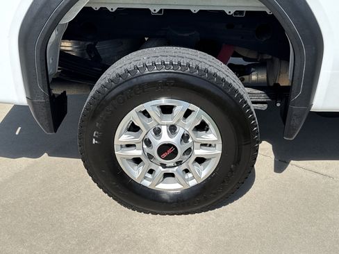 Used 2024 GMC Sierra 2500 Pro w/ 1SA Pro Safety Plus Package AWD/4WD image 11