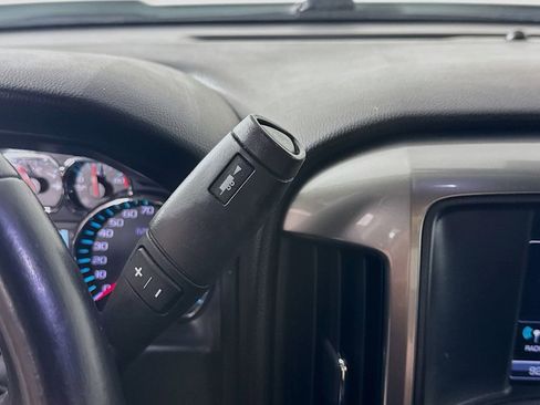 Used 2019 Chevrolet Silverado 1500 LT AWD/4WD image 17