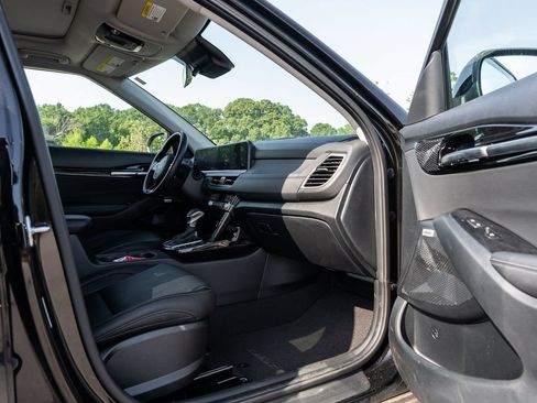 Used 2026 Kia Seltos SX w/ SX Sunroof Package AWD/4WD image 11