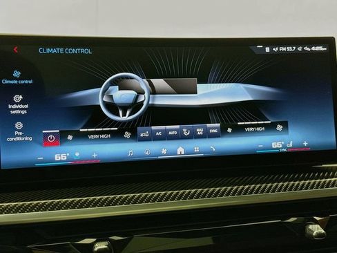 Used 2024 BMW X7 M60i w/ Executive Package AWD/4WD image 16