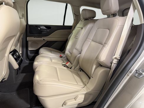 Used 2021 Lincoln Aviator 2WD image 10