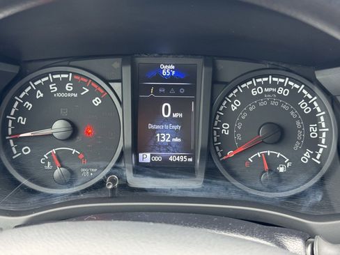 Used 2023 Toyota Tacoma SR image 9