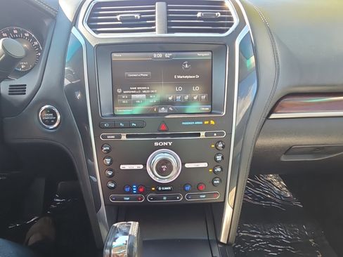 Used 2016 Ford Explorer Platinum AWD/4WD image 28