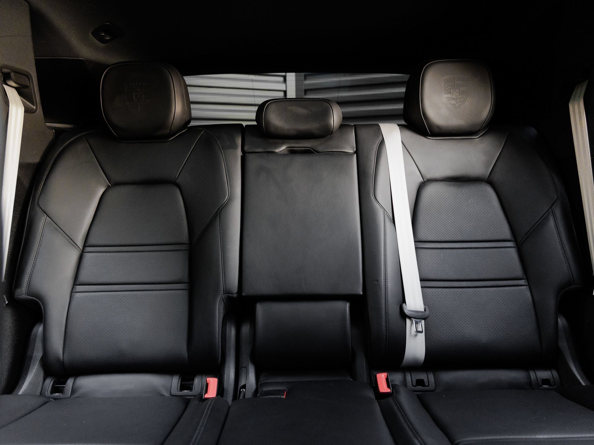 Certified 2023 Porsche Cayenne Platinum Edition AWD/4WD image 26