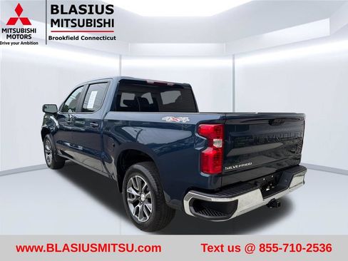 Used 2023 Chevrolet Silverado 1500 LT AWD/4WD image 16