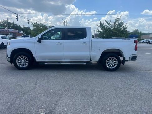Used 2021 Chevrolet Silverado 1500 LT AWD/4WD image 3