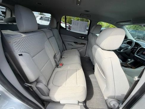 Used 2018 GMC Acadia SLE AWD/4WD image 38