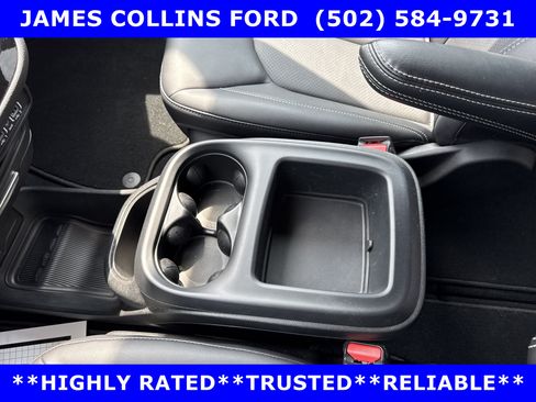 Used 2025 Chrysler Pacifica Select FWD image 29