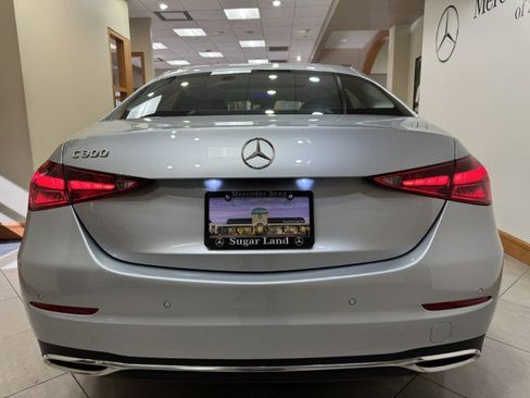 Used 2025 Mercedes-Benz C 300 Sedan image 4