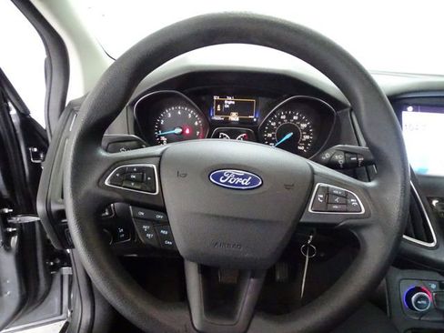 Used 2018 Ford Focus SEL image 5