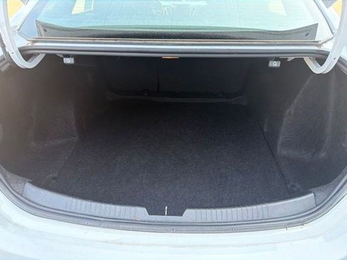 Used 2024 Chevrolet Malibu LT FWD image 16