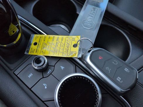 Used 2023 Cadillac XT5 Sportv w/ Technology Package image 36