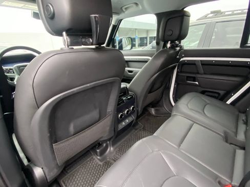 Used 2026 Land Rover Defender 110 X-Dynamic SE AWD/4WD image 11
