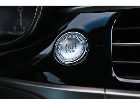 Used 2025 Genesis G70 3.3T Advanced w/ Sport Prestige Package image 29