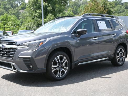 Used 2026 Subaru Ascent Touring AWD/4WD image 5