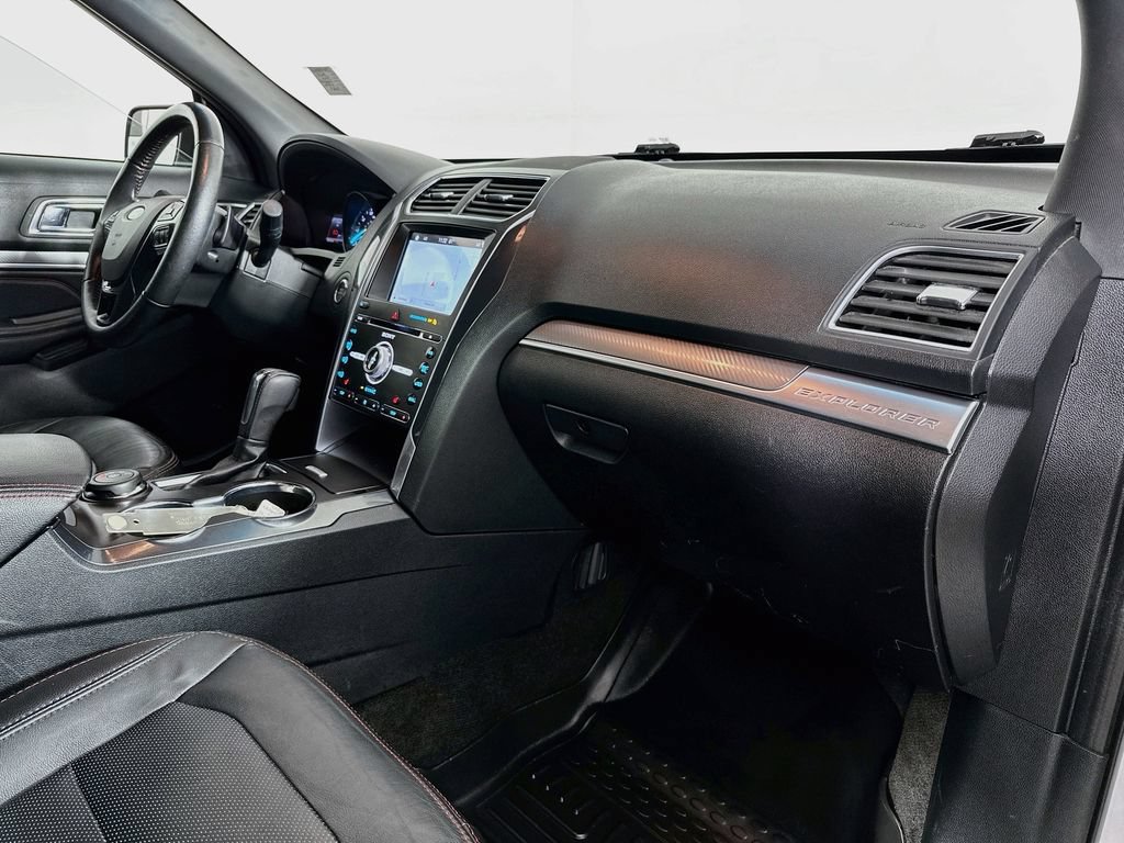 Used 2017 Ford Explorer Sport AWD/4WD image 31