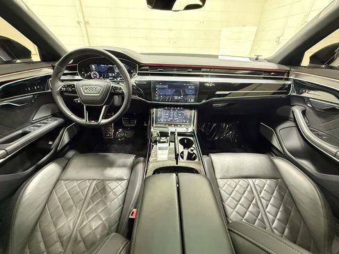 Used 2023 Audi S8 AWD/4WD image 34
