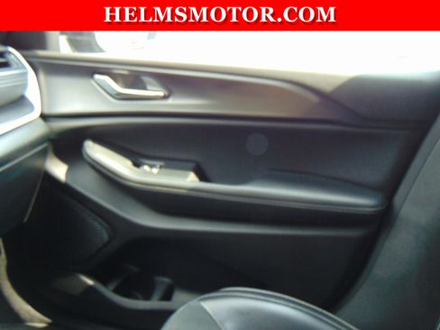 Certified 2024 Jeep Grand Cherokee Altitude RWD image 31