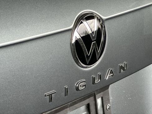 Certified 2024 Volkswagen Tiguan S FWD image 10