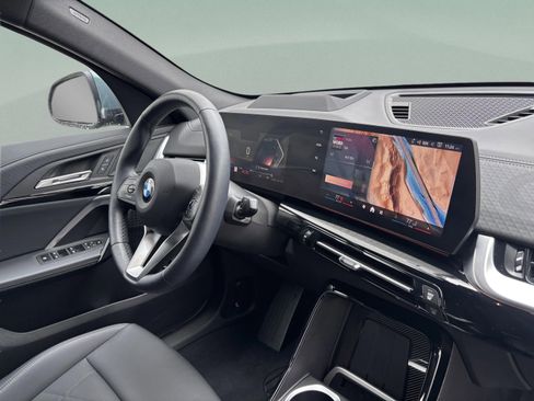 Used 2025 BMW X2 xDrive28i image 27